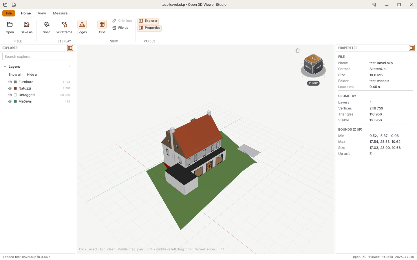 Open 3D Viewer Studio met een SketchUp-model van een woning op zijn kavel, links de lagen en rechts de eigenschappen van het bestand